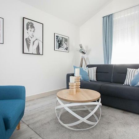 Apartment Movie Primošten Dış mekan fotoğraf