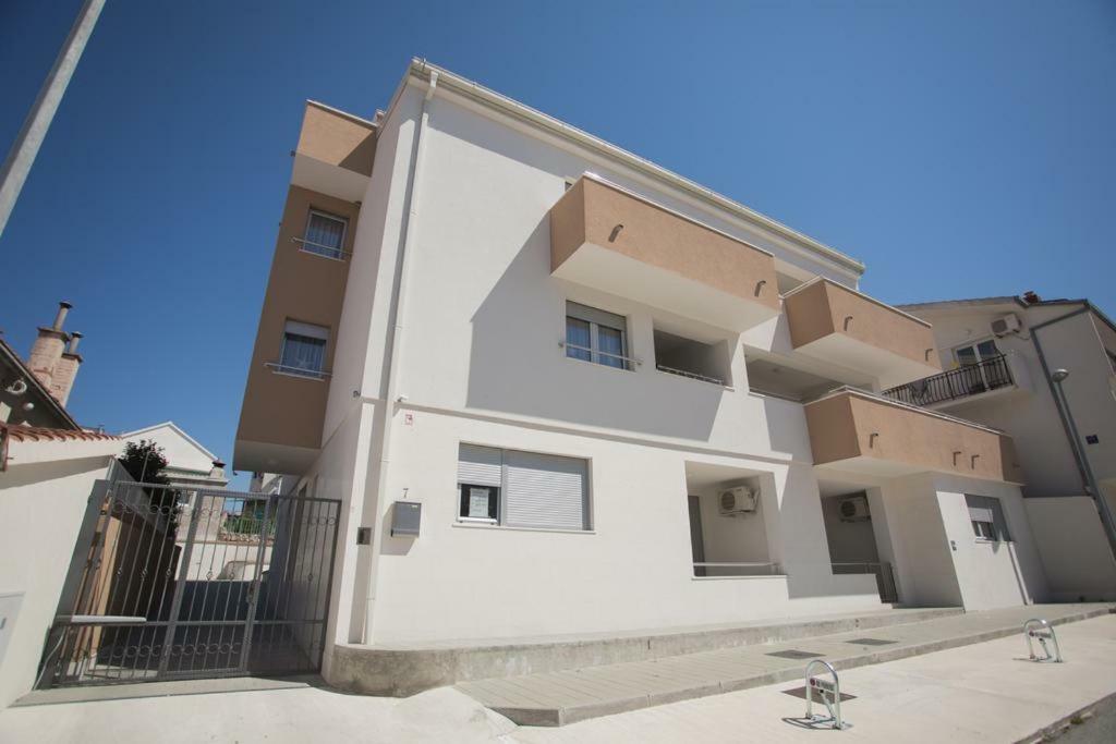 Apartment Movie Primošten Dış mekan fotoğraf